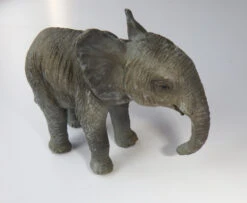 Olifant Kalf Bullyland 63574 -Kinderspeelgoedwinkel ff9c28a2ad7dde18f7c4eaffda6f8edc6ad00067